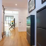 Apartment Elegant For 6 Beside Sagrada Familia *