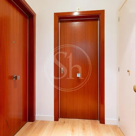 Apartment Elegant For 6 Beside Sagrada Familia